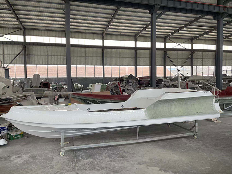 Pictures-of-RIB700-under-production