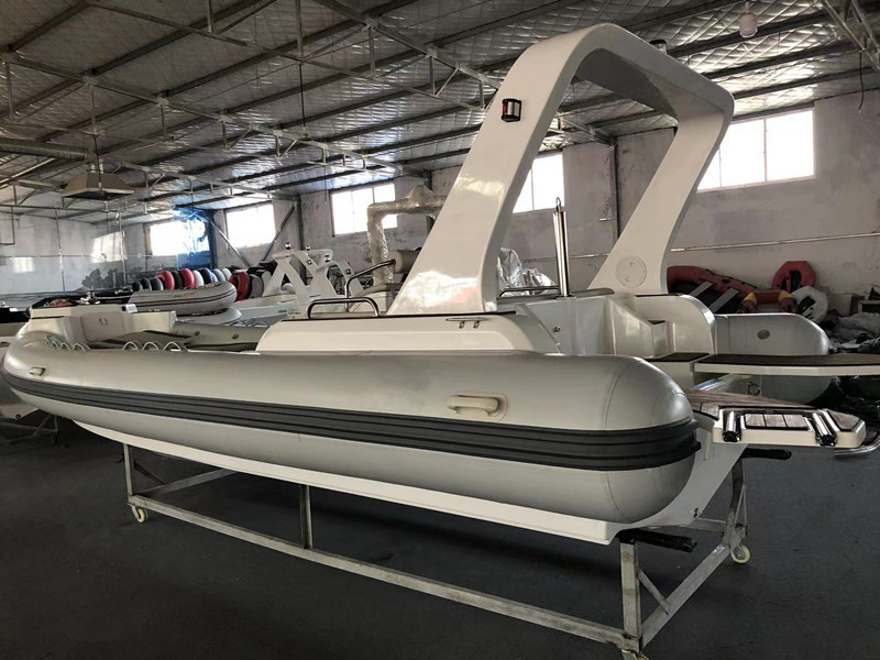 Pictures of RIB700 under production (2)