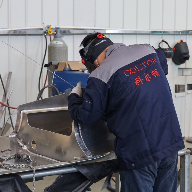 Aluminum Hull Workshop (4)