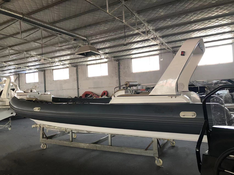 Pictures of RIB700 under production (3)