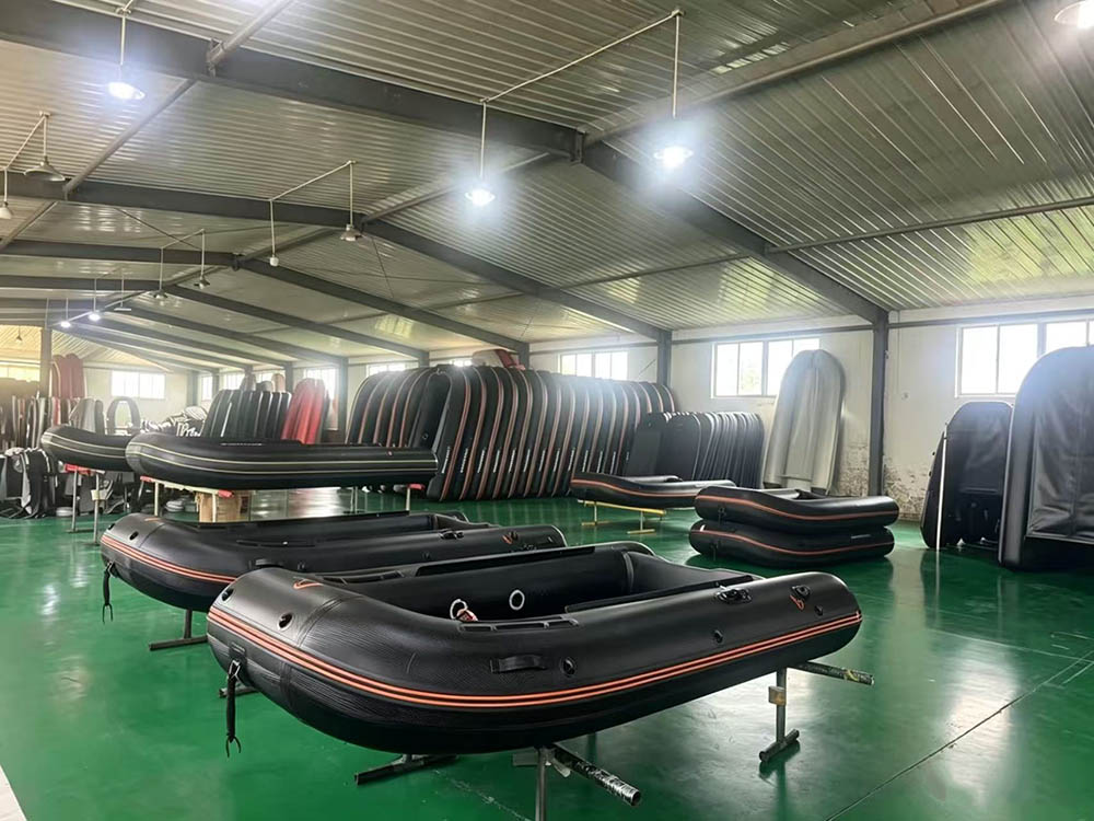 Aluminum RIB boats and fiberglass RIB boats