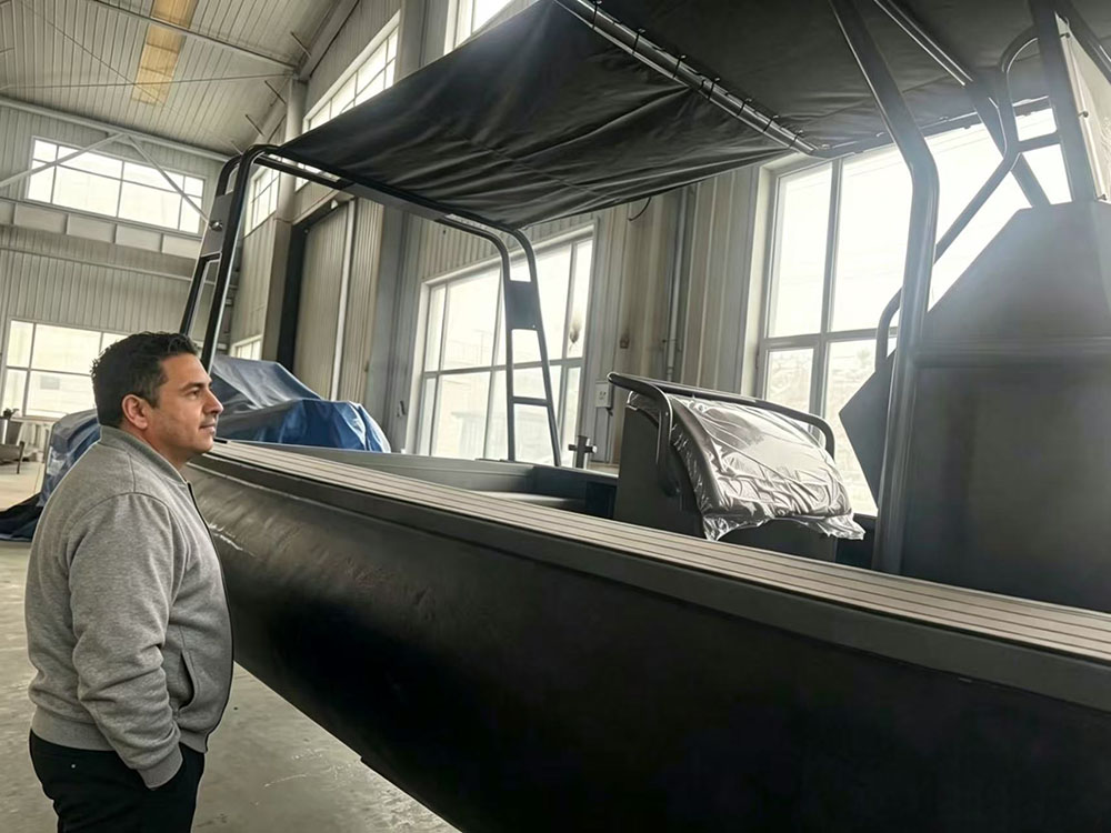 Foam collar aluminum hull rigid boats