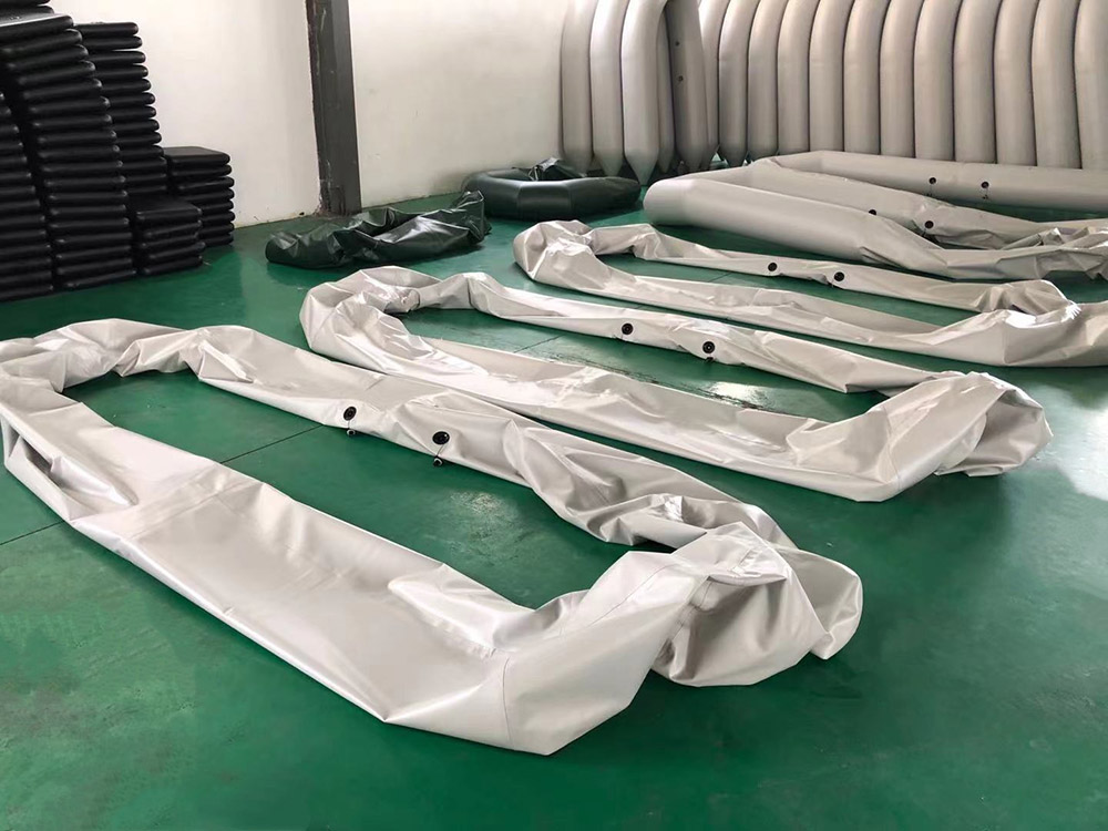 Inflatable boats and inflatable rafts